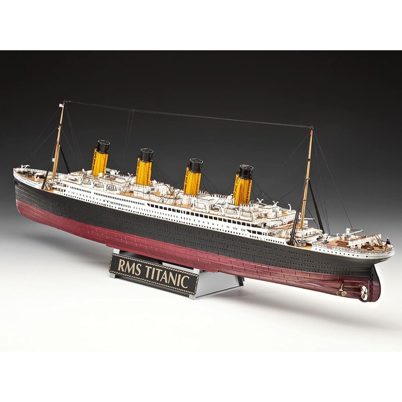 Kit modello Revell R.M.S Titanic 100th Anniversary Edition